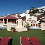 Palm Garden Apartment *