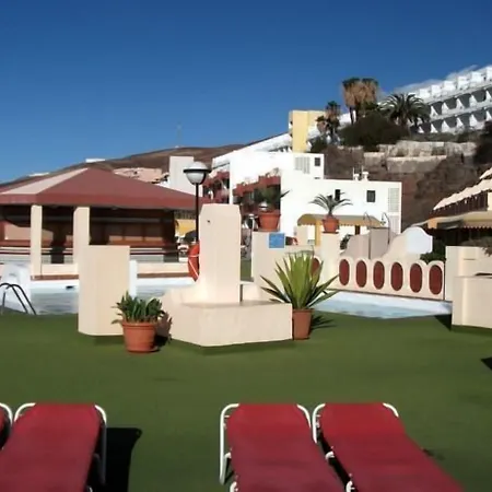 Palm Garden Apartment *