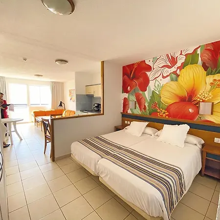 Palm Garden Apartment *